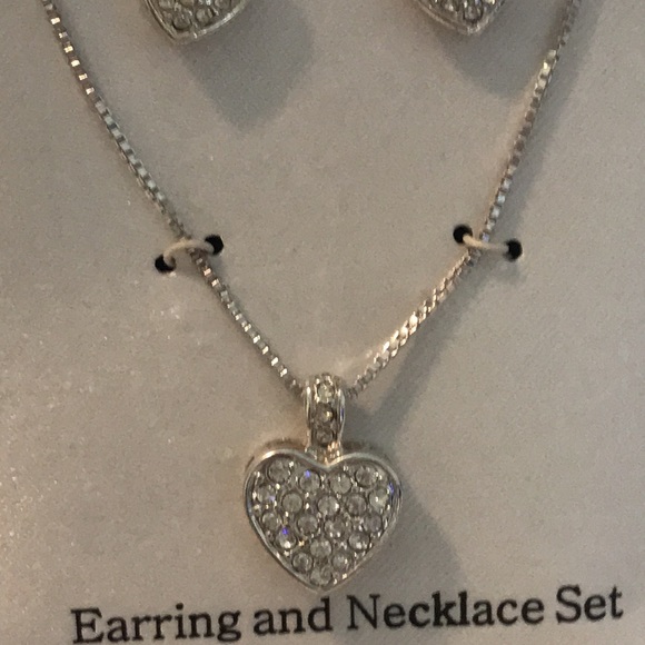 Silver tone & crystal heart necklace earrings set - Picture 3 of 7